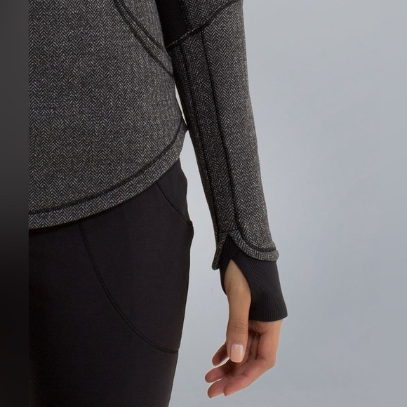 Lululemon Base Runner 1/2 Zip Heathered Herringbone Heathered Black Black Size 6 - Picture 5 of 16